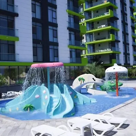 Grand - Pool & Prima Linie La Mare