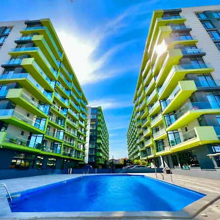 Grand - Pool & Prima Linie La Mare * Năvodari